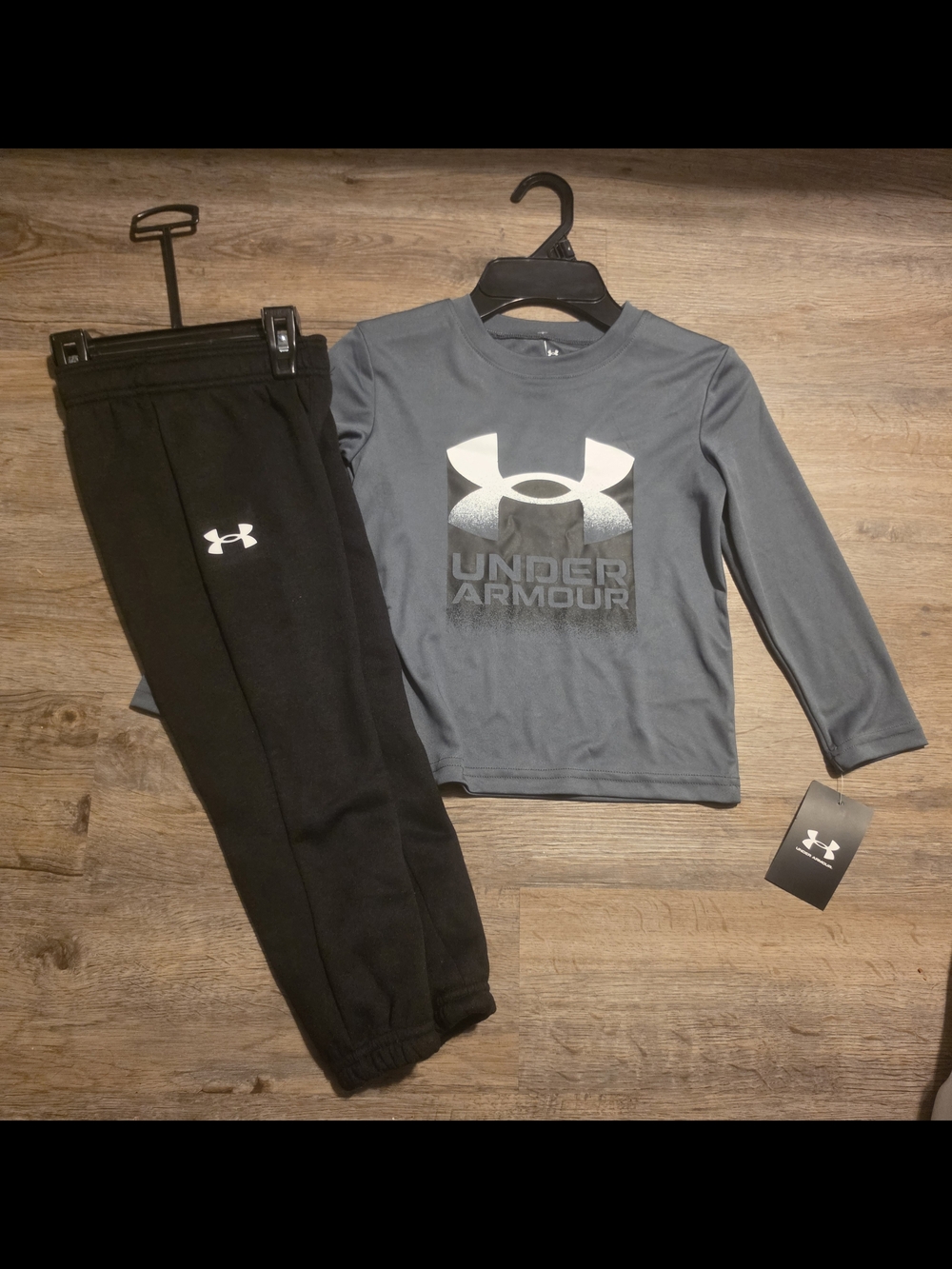 Under Armour Gray Long Sleeve Logo Shirt with Black Joggers